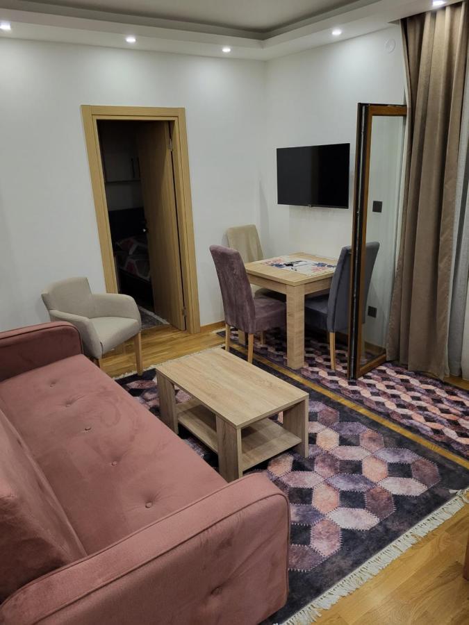 Lux Apartmani Bajova Cetinje Luaran gambar